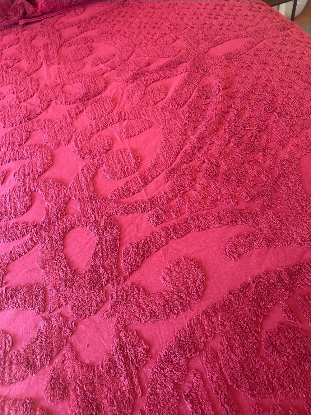Plush Tufted Chenille Bedspread Set in Deep red BETTER TRENDS